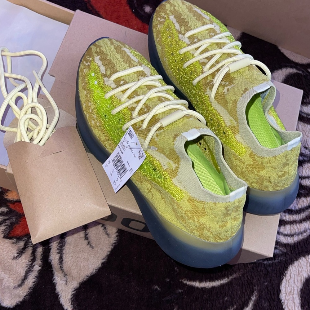 Stylish Lime Green man Sneakers